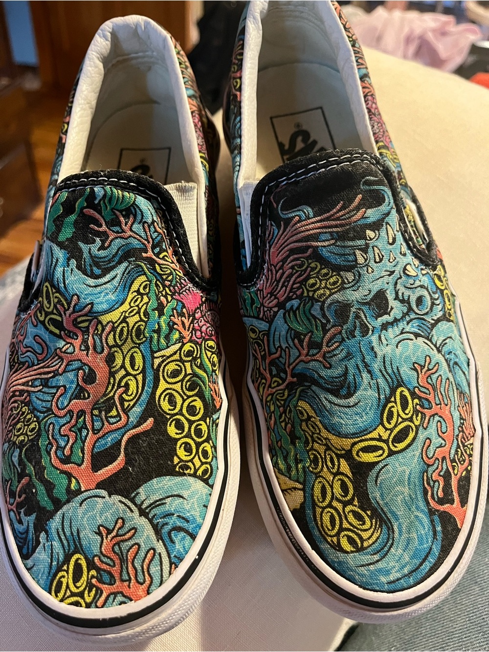 VANS OFF THE WALL SLIP ON CANVAS SHOES